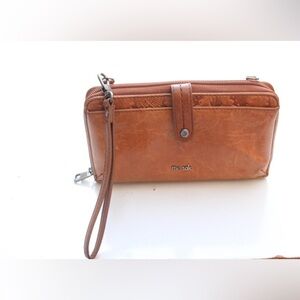 The Sak Iris wristlet